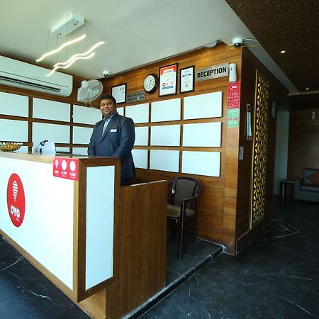 אחמדאבאד Oyo 8992 Hotel Kyra מראה חיצוני תמונה