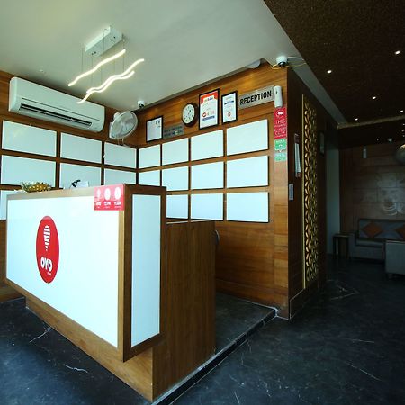 אחמדאבאד Oyo 8992 Hotel Kyra מראה חיצוני תמונה