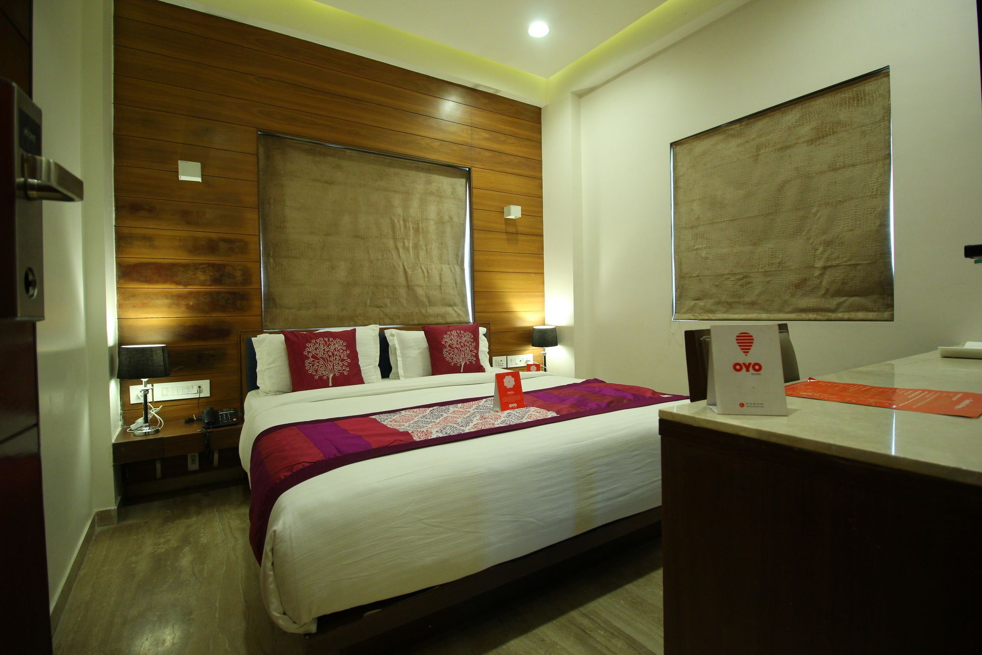אחמדאבאד Oyo 8992 Hotel Kyra מראה חיצוני תמונה